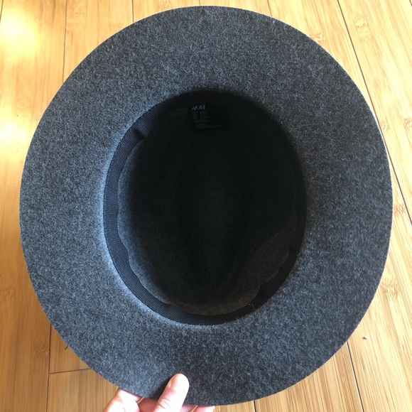 Wool hat - Picture 3 of 5